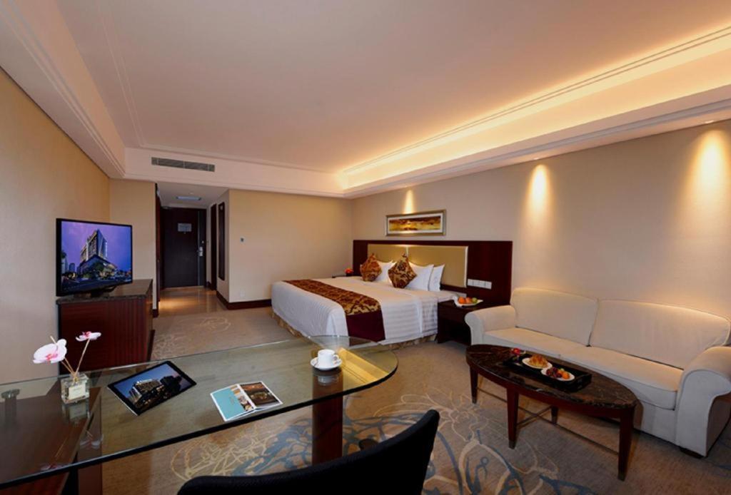Shuguang International Hotel Kunshan Kunshan  Exterior photo